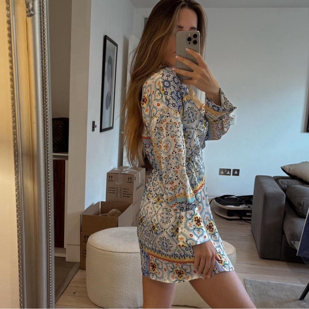 Zara Blue and yellow patterned dress. 
Size Smalll